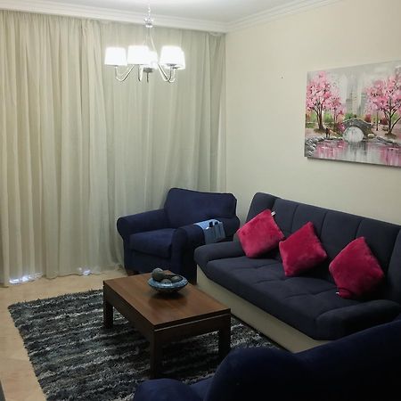 Pool View Apartments At British Resort - Unit 15 Gurdaka Kültér fotó