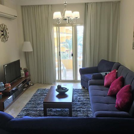 Pool View Apartments At British Resort - Unit 15 Gurdaka Kültér fotó