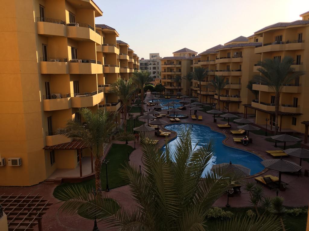Pool View Apartments At British Resort - Unit 15 Gurdaka Kültér fotó