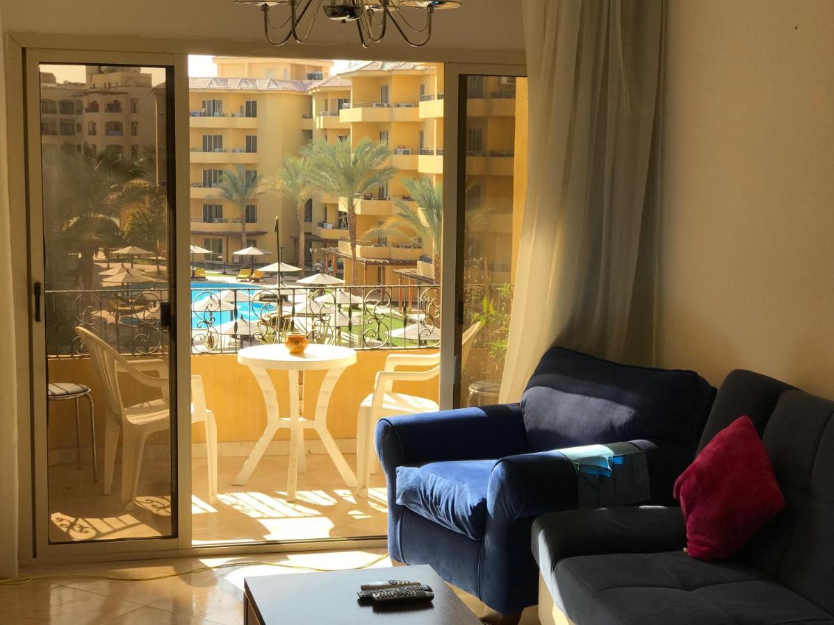 Pool View Apartments At British Resort - Unit 15 Gurdaka Szoba fotó